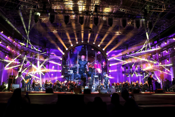 ЛЕГЕНДАРНЫЕ ХИТЫ QUEEN & SCORPIONS. AEROQUEEN С СИМФОНИЧЕСКИМ ОРКЕСТРОМ, Магнитогорск